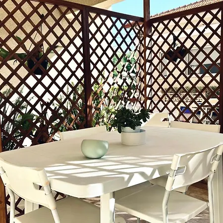 Bilocale Fronte Mare - Rm08