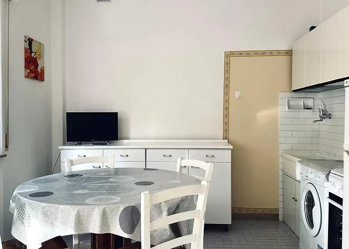 Appartamento Bilocale Fronte Mare - Rm08